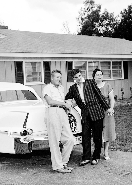 elvis and parents