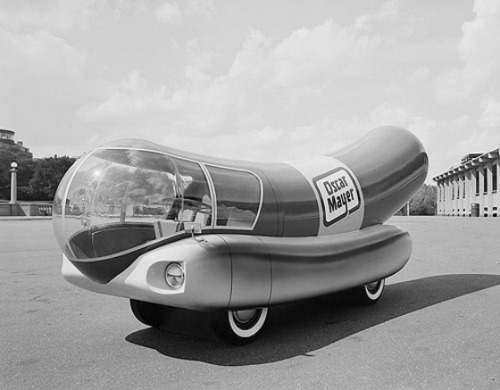 hot dog weinermobile