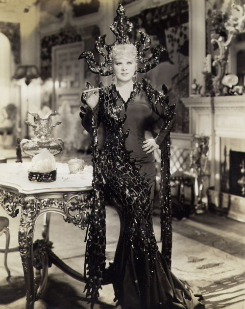 mae west 3424