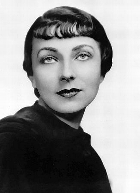 Agnes-Moorehead002