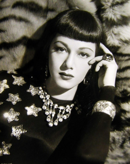 MARIA MONTEZ