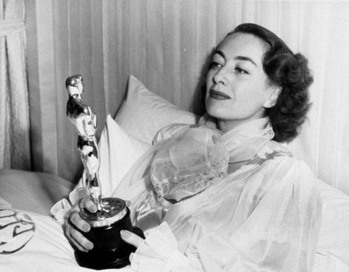 1945-oscar-for-joan-crawford
