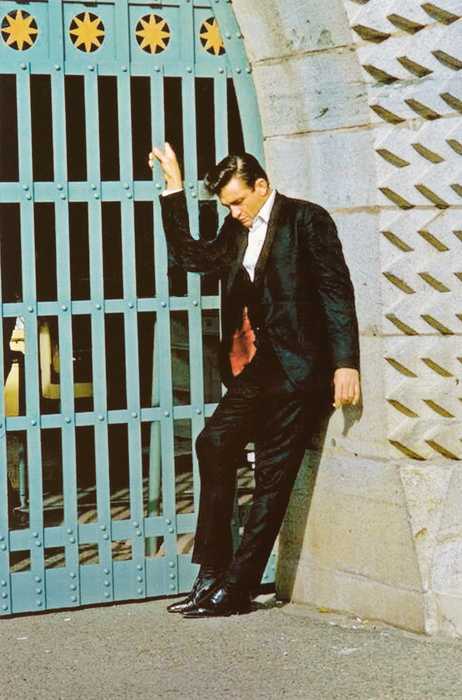 JOHNNY CASH AT FOLSOM PRISON