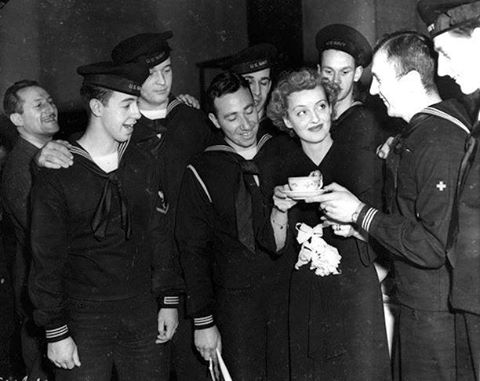 WWII Bette Davis with the troops