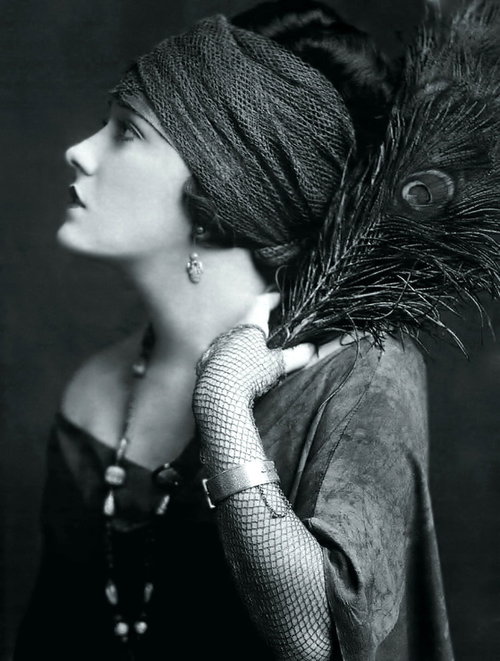 gloria swanson 323