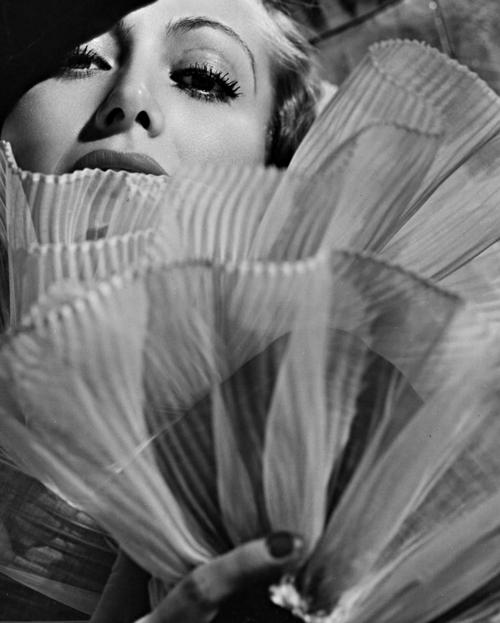 joan crawford ruffles 3