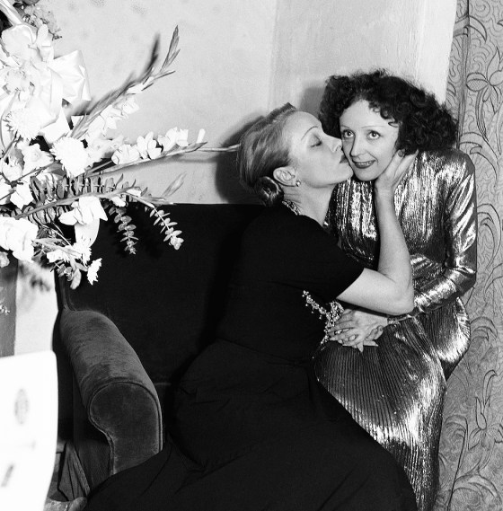 marlene dietrich kissing edith piaf