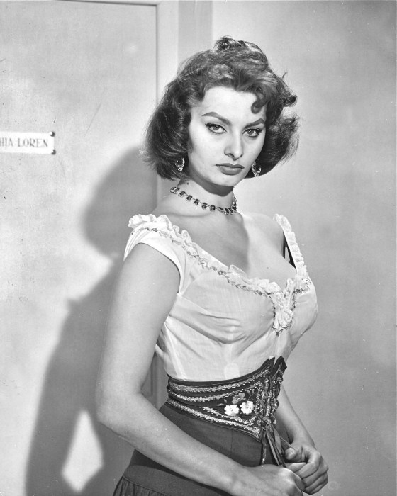 sophia loren 8990