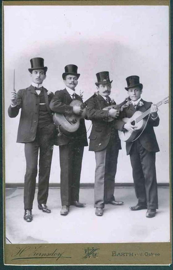4 musicians