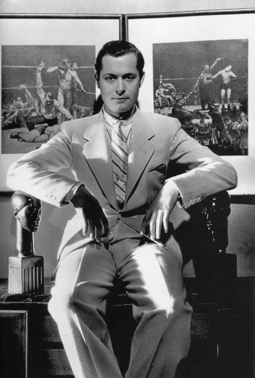 robt mont by hurrell 1932