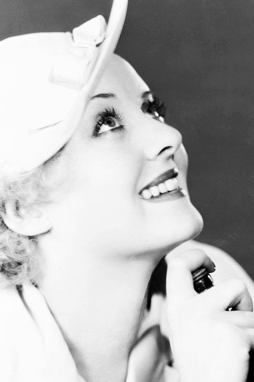 young bette davis 8506