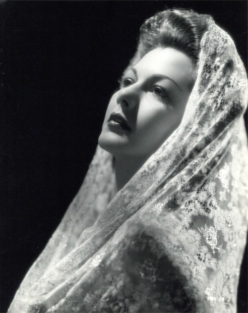 maria montez 1942