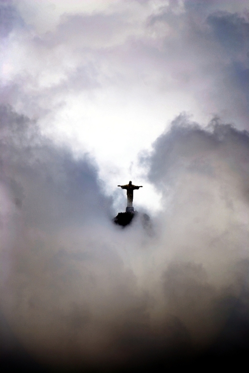 rio statue clouds