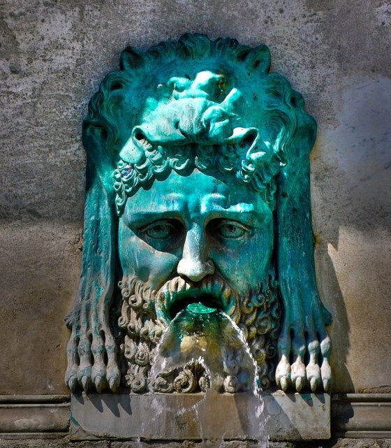 STATUE BEARD 12