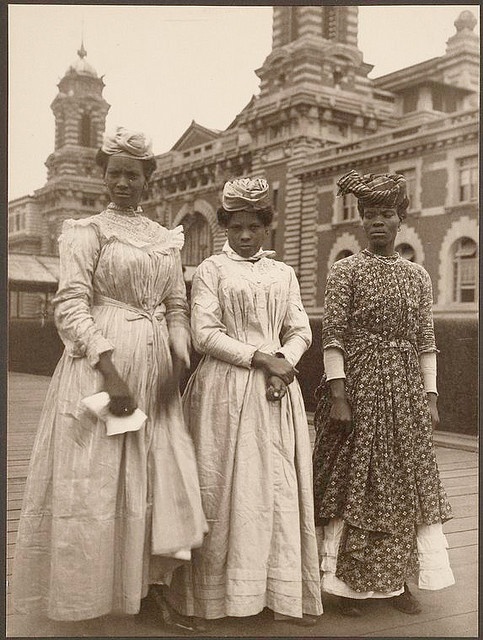 Women from Guadalupe at Ellis Island, 1910.