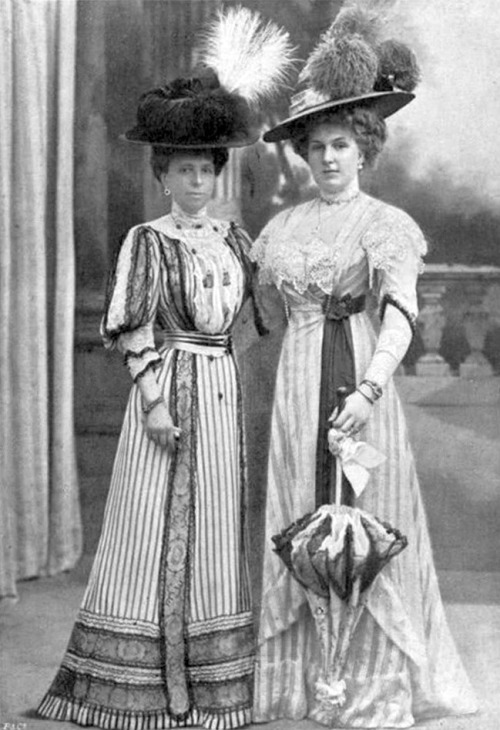 queen maria cristina of hapsburg n queen victoria eugenia of spain 1906