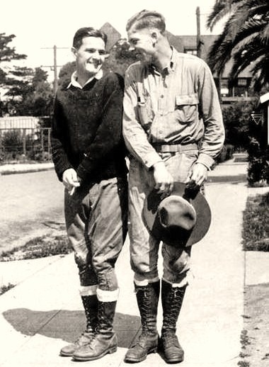 soldiers together 81508