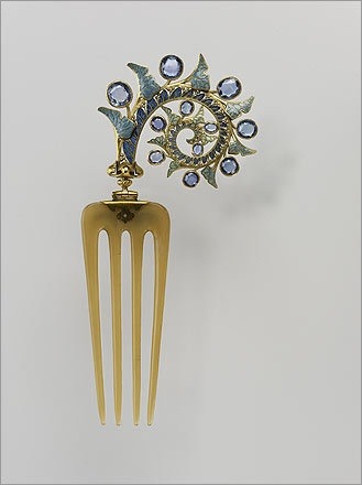 ART NOUVEAU LALIQUE HAIR COMB