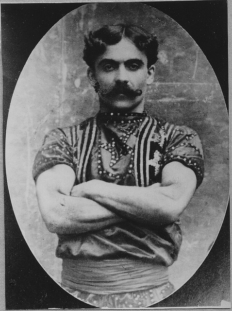 stache vintage 331281