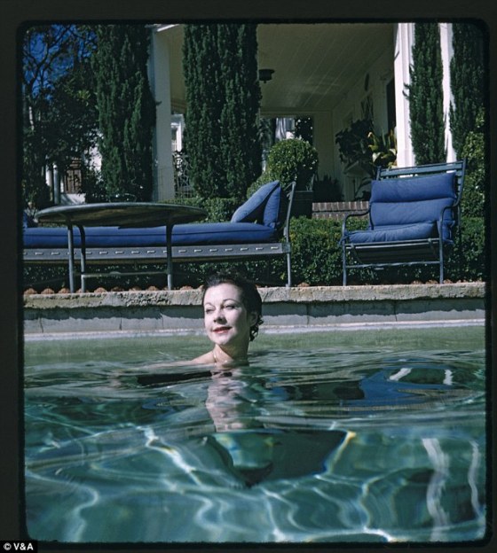 vivien leigh 1960 pool