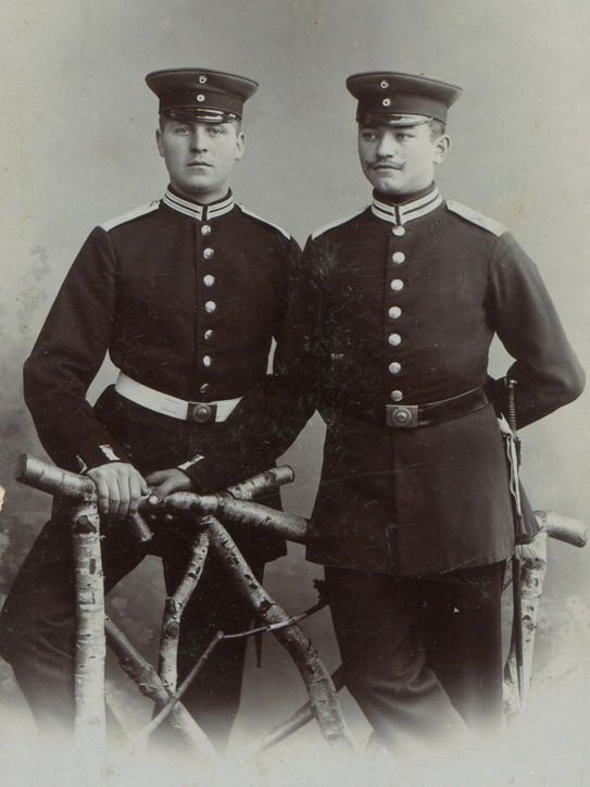 SOLDIERS TOGETHER 241