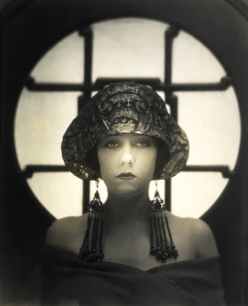 Gloria Swanson, 1922