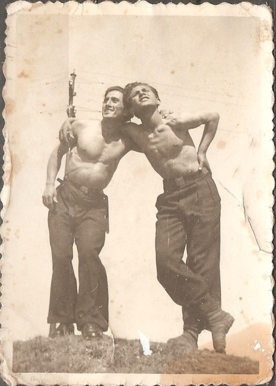 soldiers together 555