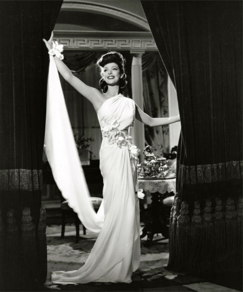 Loretta Young 1941