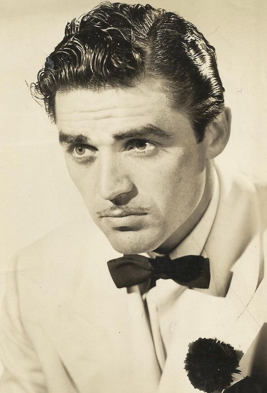 steve cochran 42