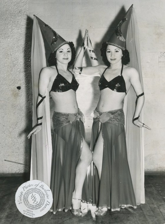 burlesque twins