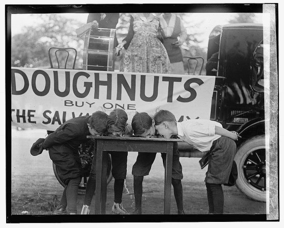 donut eating contest