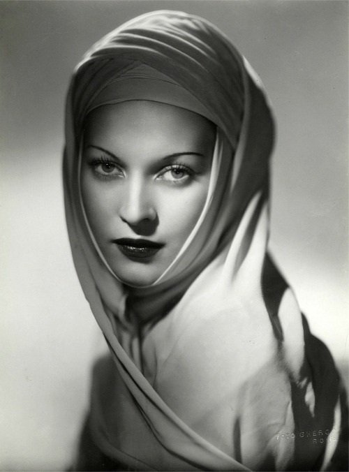 Mariella Lotti, photo by Arturo Ghergo