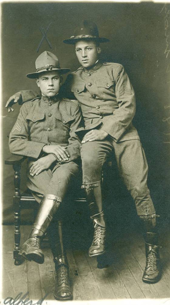 soldiers together 033