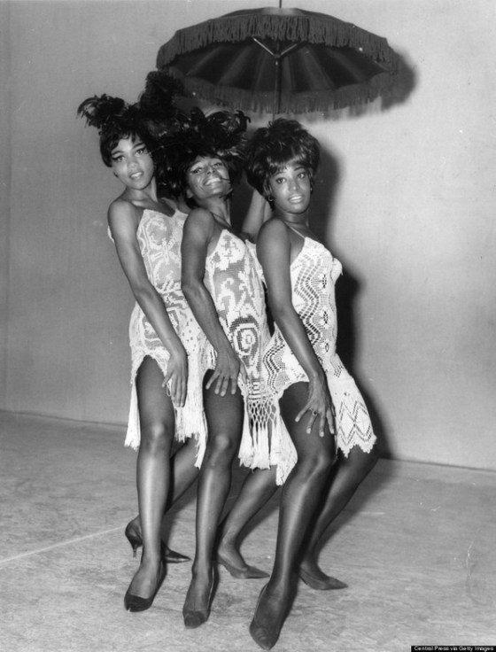3rd October 1964: Members of the Alvin Ailey American Ballet who perform a range of dance styles from Jazz to traditional spirituals posing together while in London for a season at the Shaftesbury Theatre. Left to right - Lucinda Ranson, Loretta Abbott and Joan Peters. (Photo by Central Press/Getty Images)