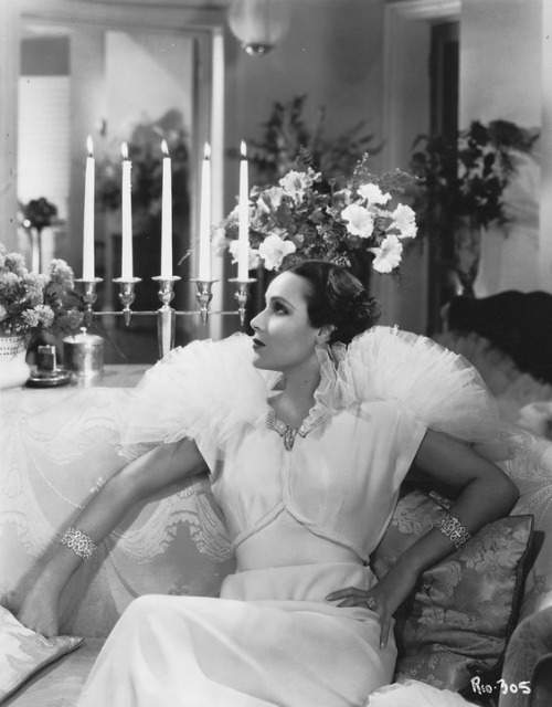 Dolores del Rio 77