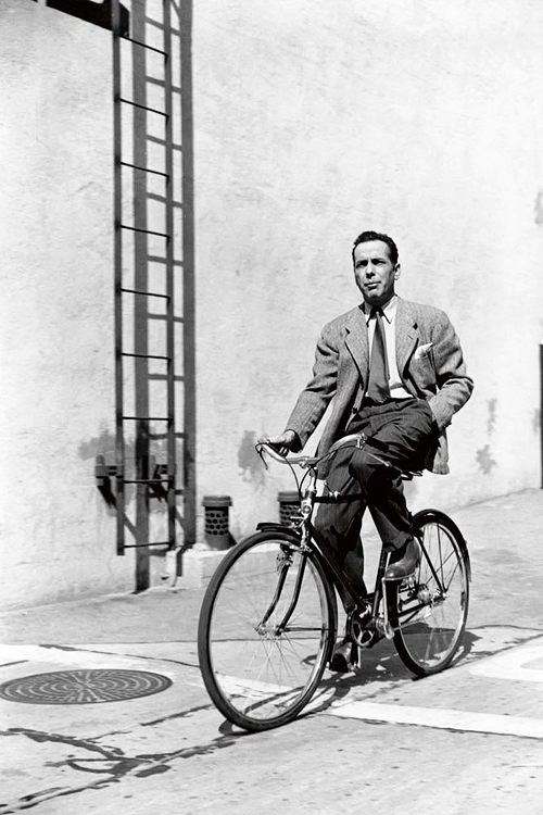 Humphrey Bogart on the backlot at Warner Brothers, 1942