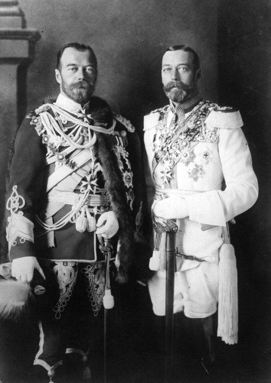 Tsar Nicholas II of Russia (1868 - 1918) with King George V of England (1865 - 1936), both in full military regalia. (Photo by Hulton Archive/Getty Images)