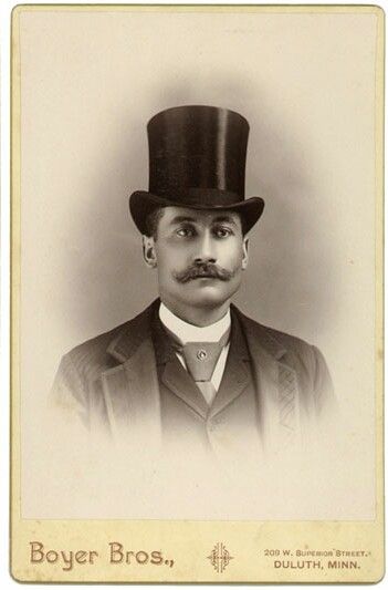 stache and tophat 1281