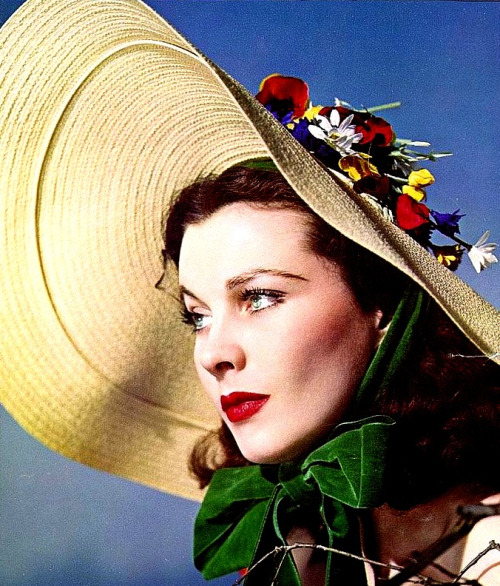 Vivien Leigh photographed by James Abbe Jr for the Ladies Home Journal, 1939.