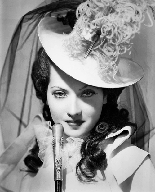 Merle Oberon as Lady Blakeney in The Scarlet Pimpernel (1934)