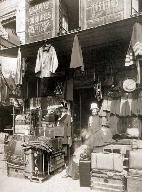 parisian-shop-windows-by-eugene-atget