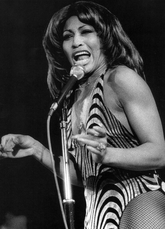 tina-turner-photographed-by-mick-rock-1974