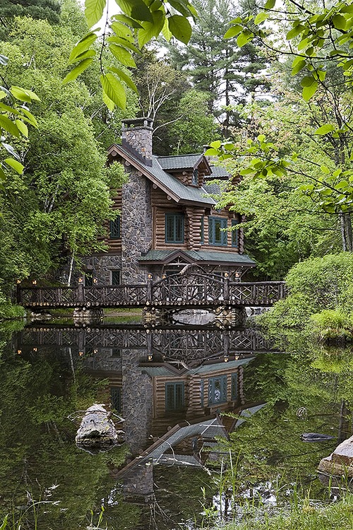 Exterior, vertical, Honeymoon Cabin on Upper St. Regis Lake, Camp Topridge, Paul Smiths, New York, Maple Island Log Homes
