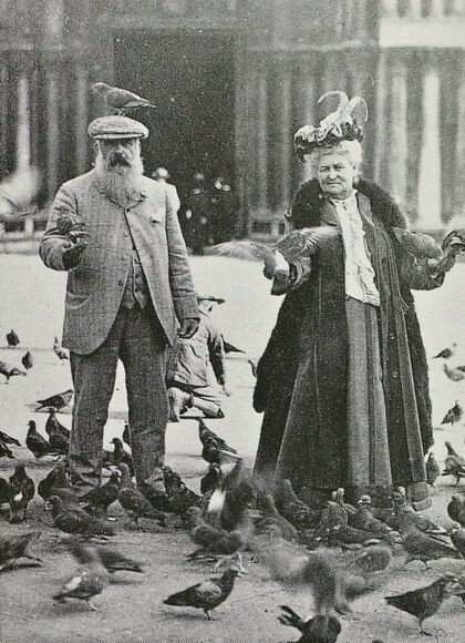 claude-monet-and-wife-amidst-a-flock-of-pigeons