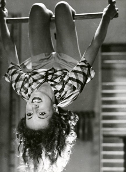 danielle-darrieux-1936