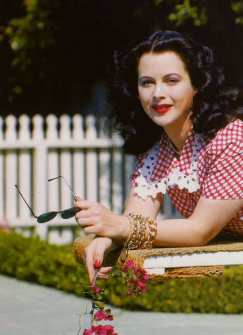 hedy-lamarr-1945