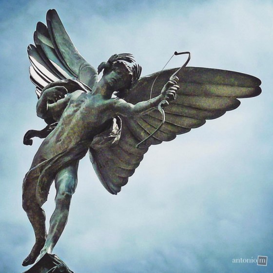 picadilly-square-london-statue