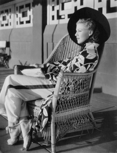 ginger-rogers-photographed-on-the-set-of-the-gay-divorcee-1934