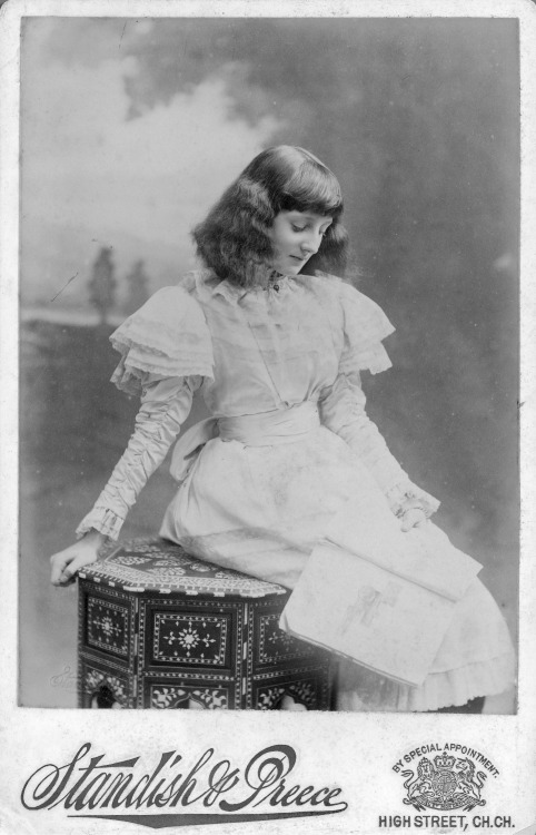 lady-constance-knox-daughter-of-new-zealand-governor-general-lord-ranfurly-1898