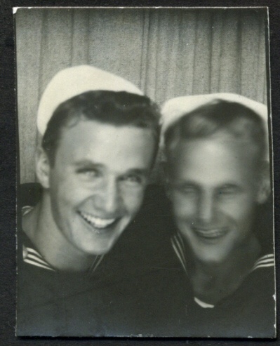 sailors-together-9081